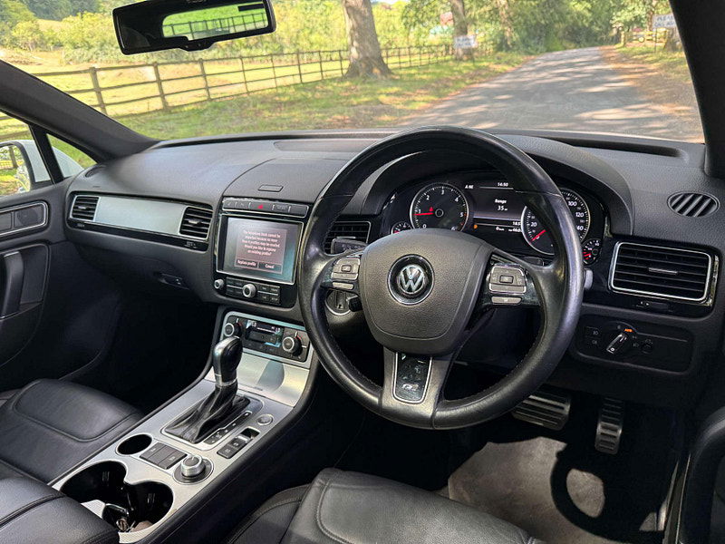 Volkswagen Touareg 3.0 Touareg V6 R-Line TDI BlueMotion Technology Auto 4WD 5dr 5dr Automatic 2025