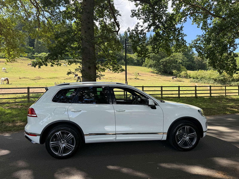 Volkswagen Touareg 3.0 Touareg V6 R-Line TDI BlueMotion Technology Auto 4WD 5dr 5dr Automatic 2025