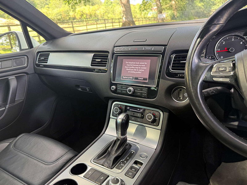 Volkswagen Touareg 3.0 Touareg V6 R-Line TDI BlueMotion Technology Auto 4WD 5dr 5dr Automatic 2025