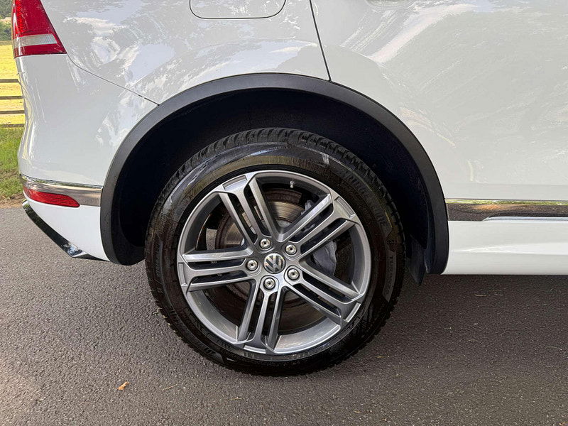 Volkswagen Touareg 3.0 Touareg V6 R-Line TDI BlueMotion Technology Auto 4WD 5dr 5dr Automatic 2025