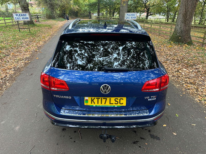 Volkswagen Touareg 3.0 Touareg V6 R-Line TDI BlueMotion Technology Auto 4WD 5dr 5dr Automatic 2025