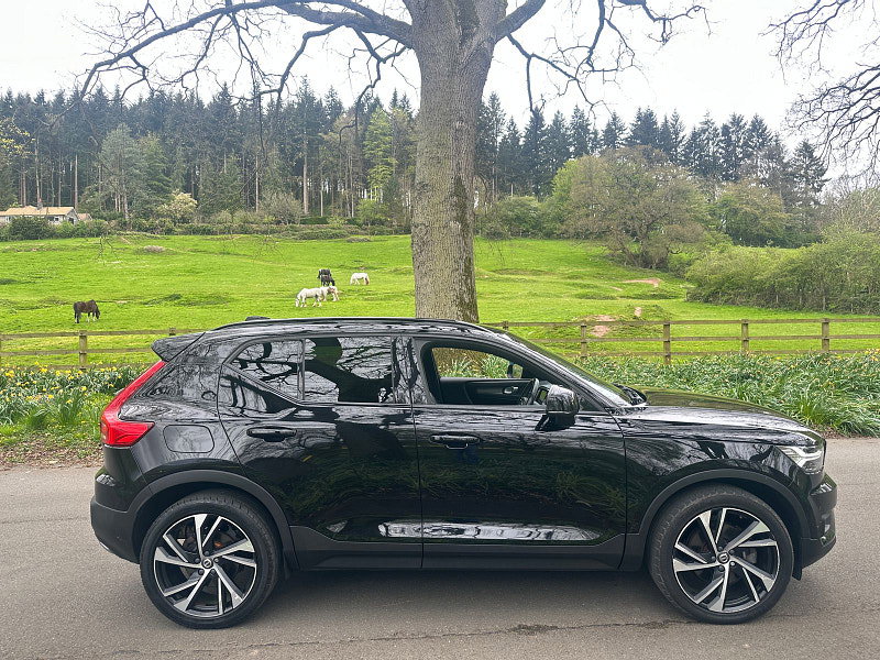 Volvo XC40 2.0 D4 R-Design Pro SUV 5dr Diesel Auto AWD Euro 6 (s/s) (190 ps) 5dr Automatic 2026