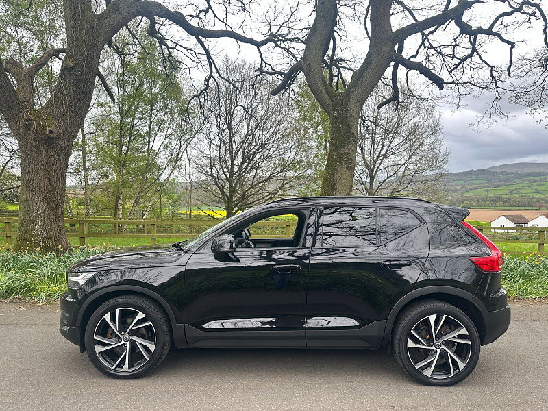 Volvo XC40 2.0 D4 R-Design Pro SUV 5dr Diesel Auto AWD Euro 6 (s/s) (190 ps) 5dr Automatic 2026