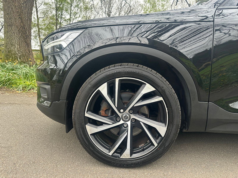 Volvo XC40 2.0 D4 R-Design Pro SUV 5dr Diesel Auto AWD Euro 6 (s/s) (190 ps) 5dr Automatic 2026