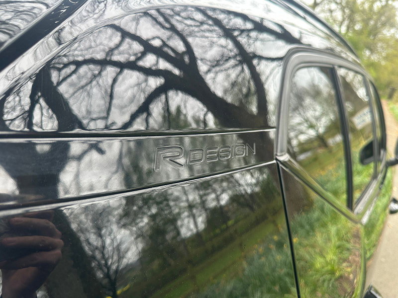 Volvo XC40 2.0 D4 R-Design Pro SUV 5dr Diesel Auto AWD Euro 6 (s/s) (190 ps) 5dr Automatic 2026