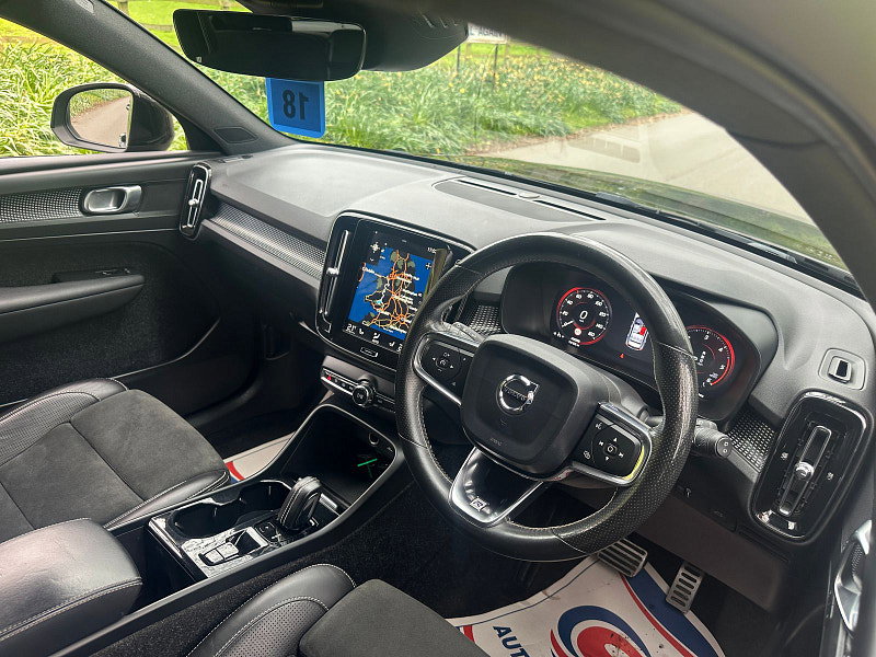 Volvo XC40 2.0 D4 R-Design Pro SUV 5dr Diesel Auto AWD Euro 6 (s/s) (190 ps) 5dr Automatic 2026