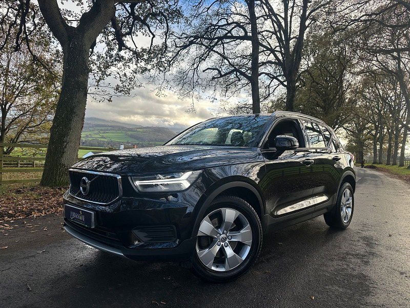 Volvo XC40 2.0 T4 Momentum SUV 5dr Petrol Auto AWD Euro 6 (s/s) (190 ps) 5dr Automatic 2025