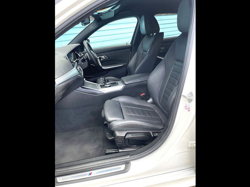 BMW 3 Series 2.0 320i M Sport Saloon 4dr Petrol Auto Euro 6 (s/s) (184 ps) 4dr Automatic 2025