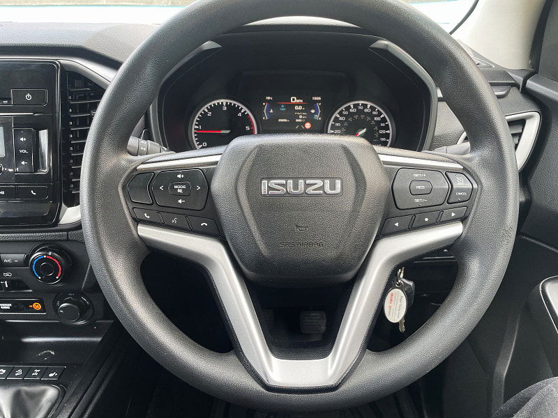 Isuzu D-Max 1.9 TD DL20 Pickup Double Cab 4dr Diesel Manual 4WD Euro 6 (s/s) (164 ps) 4dr Manual 2025