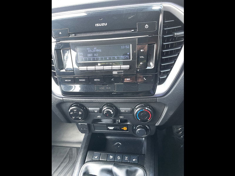Isuzu D-Max 1.9 TD DL20 Pickup Double Cab 4dr Diesel Manual 4WD Euro 6 (s/s) (164 ps) 4dr Manual 2025