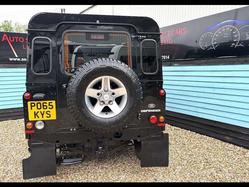 Land Rover 90 Defender 2.2 TDCI LANDMARK STATION WAGON 4WD 3dr Manual 2026