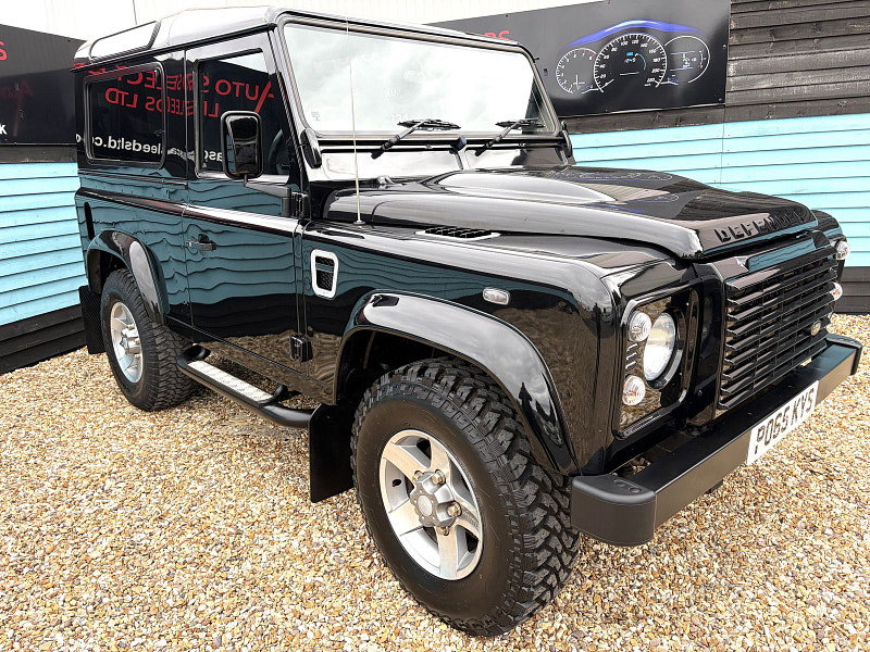 Land Rover 90 Defender 2.2 TDCI LANDMARK STATION WAGON 4WD 3dr Manual 2026