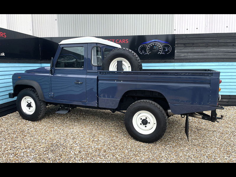 Land Rover DEFENDER 110 2.2 TDCi HIGH CAPACITY PICK UP 2dr Diesel Manual 4WD MWB Euro 5 (122 ps) 2dr Manual 2025