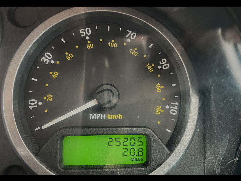 Land Rover DEFENDER 110 2.2 TDCi HIGH CAPACITY PICK UP 2dr Diesel Manual 4WD MWB Euro 5 (122 ps) 2dr Manual 2025