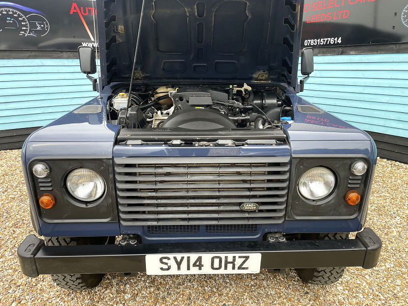 Land Rover DEFENDER 110 2.2 TDCi HIGH CAPACITY PICK UP 2dr Diesel Manual 4WD MWB Euro 5 (122 ps) 2dr Manual 2025
