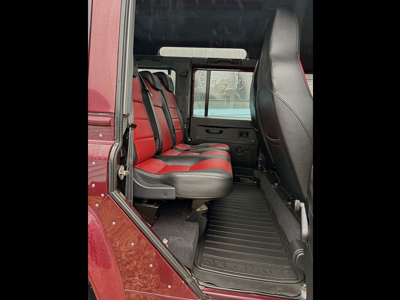 Land Rover DEFENDER 110 2.2 TDCi XS Station Wagon Double Cab 5dr Diesel Manual 4WD MWB Euro 5 (122 ps) 5dr Manual 2026