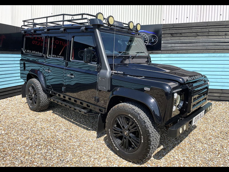 Land Rover DEFENDER 110 2.2 TDCi XS SUV Double Cab 5dr Diesel Manual 4WD MWB Euro 5 (122 ps) 5dr Manual 2025