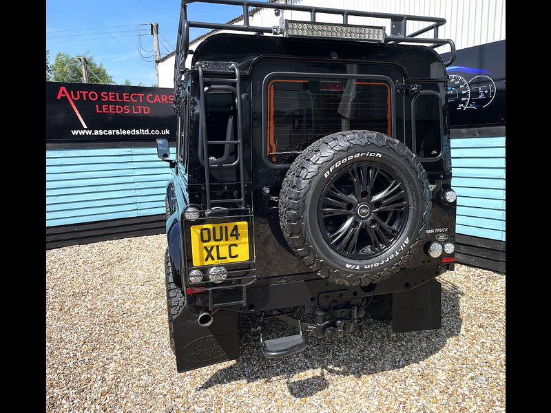 Land Rover DEFENDER 110 2.2 TDCi XS SUV Double Cab 5dr Diesel Manual 4WD MWB Euro 5 (122 ps) 5dr Manual 2025