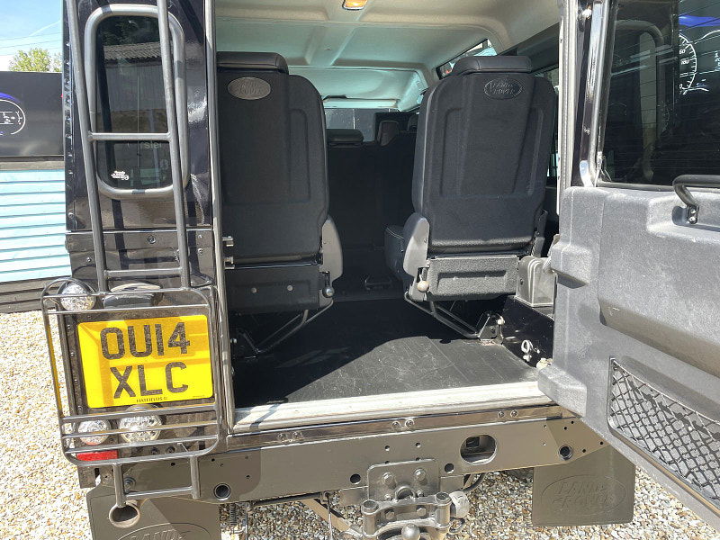 Land Rover DEFENDER 110 2.2 TDCi XS SUV Double Cab 5dr Diesel Manual 4WD MWB Euro 5 (122 ps) 5dr Manual 2025