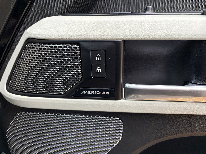 Land Rover DEFENDER 110 3.0 D250 MHEV SE Hard Top SUV 5dr Diesel Auto 4WD MWB Euro 6 (s/s) (250 ps) 5dr Automatic 2026