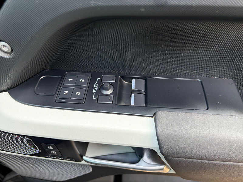 Land Rover DEFENDER 110 3.0 D250 MHEV SE Hard Top SUV 5dr Diesel Auto 4WD MWB Euro 6 (s/s) (250 ps) 5dr Automatic 2026