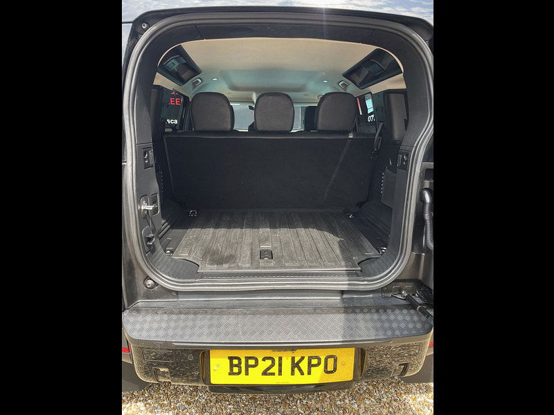 Land Rover DEFENDER 110 3.0 D250 MHEV SE Hard Top SUV 5dr Diesel Auto 4WD MWB Euro 6 (s/s) (250 ps) 5dr Automatic 2025