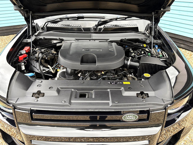 Land Rover DEFENDER 110 3.0 D300 MHEV X-Dynamic SE SUV 5dr Diesel Auto 4WD Euro 6 (s/s) (300 ps) 5dr Automatic 2026