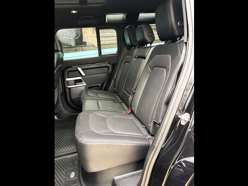 Land Rover DEFENDER 110 3.0 D300 MHEV X-Dynamic SE SUV 5dr Diesel Auto 4WD Euro 6 (s/s) (300 ps) 5dr Automatic 2026