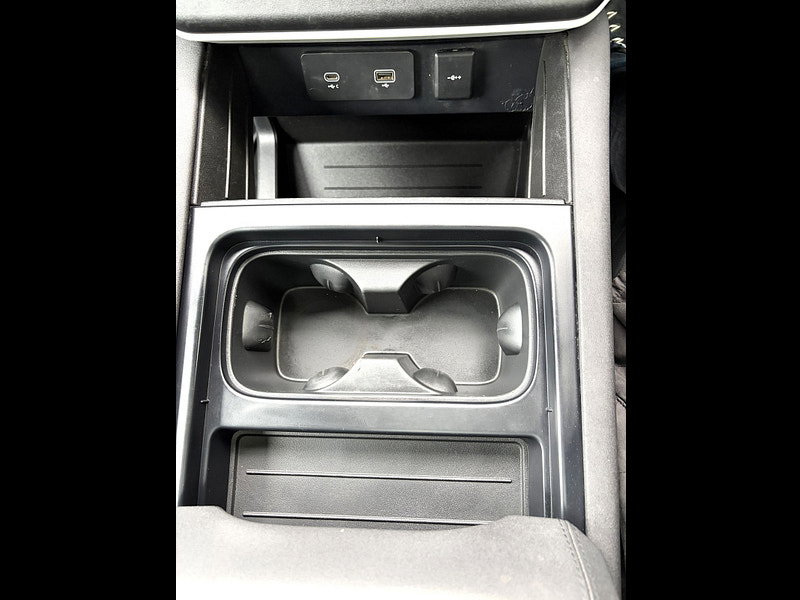 Land Rover DEFENDER 110 3.0 D300 MHEV X-Dynamic SE SUV 5dr Diesel Auto 4WD Euro 6 (s/s) (300 ps) 5dr Automatic 2026