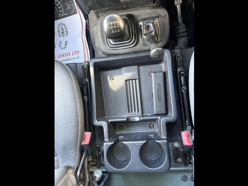 Land Rover Defender 90 2.2 TDCi Hard Top SUV 3dr Diesel Manual 4WD SWB Euro 5 (122 ps) 3dr Manual 2026