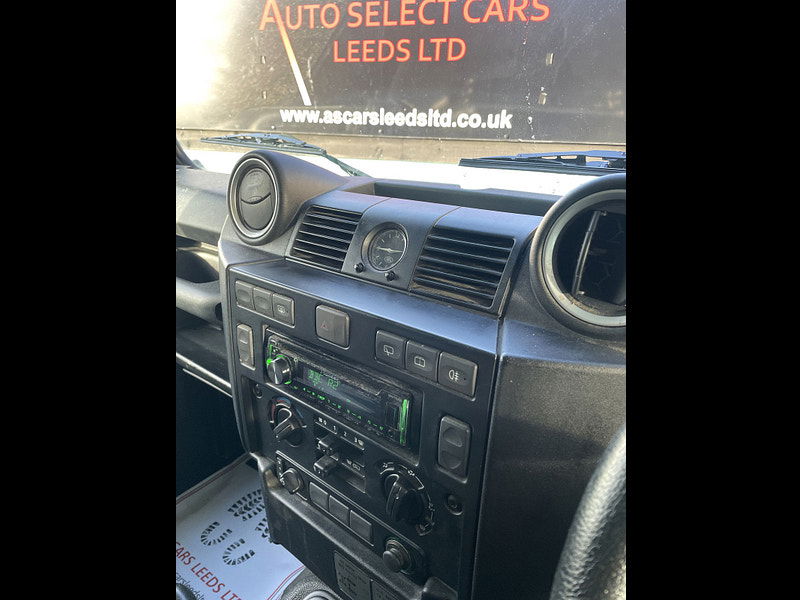 Land Rover Defender 90 2.2 TDCi Hard Top SUV 3dr Diesel Manual 4WD SWB Euro 5 (122 ps) 3dr Manual 2026