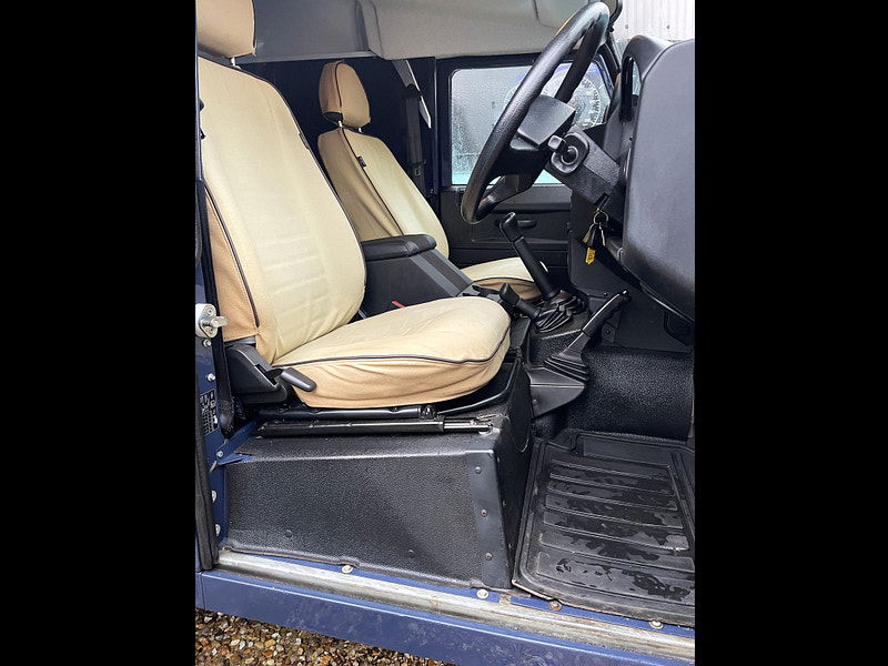 Land Rover Defender 90 2.2 TDCi Hard Top SUV 3dr Diesel Manual 4WD SWB Euro 5 (122 ps) 3dr Manual 2026