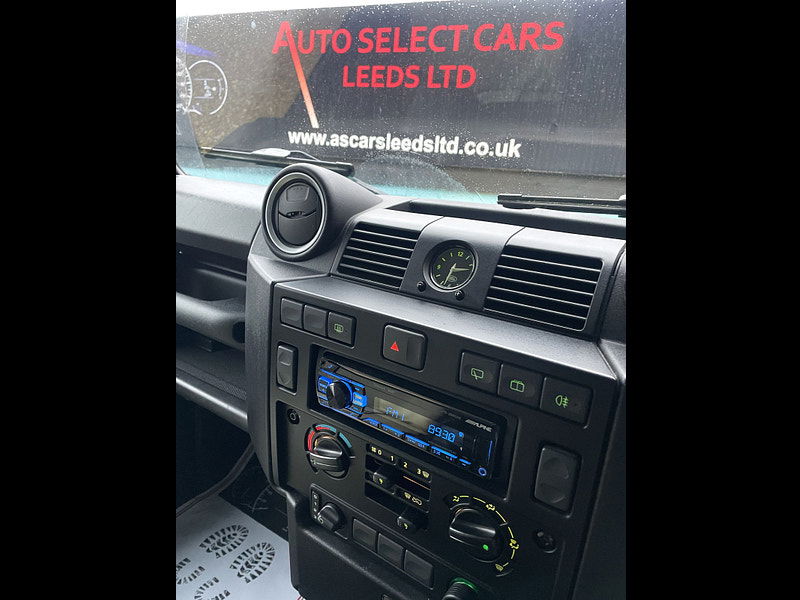 Land Rover Defender 90 2.2 TDCi Hard Top SUV 3dr Diesel Manual 4WD SWB Euro 5 (122 ps) 3dr Manual 2026