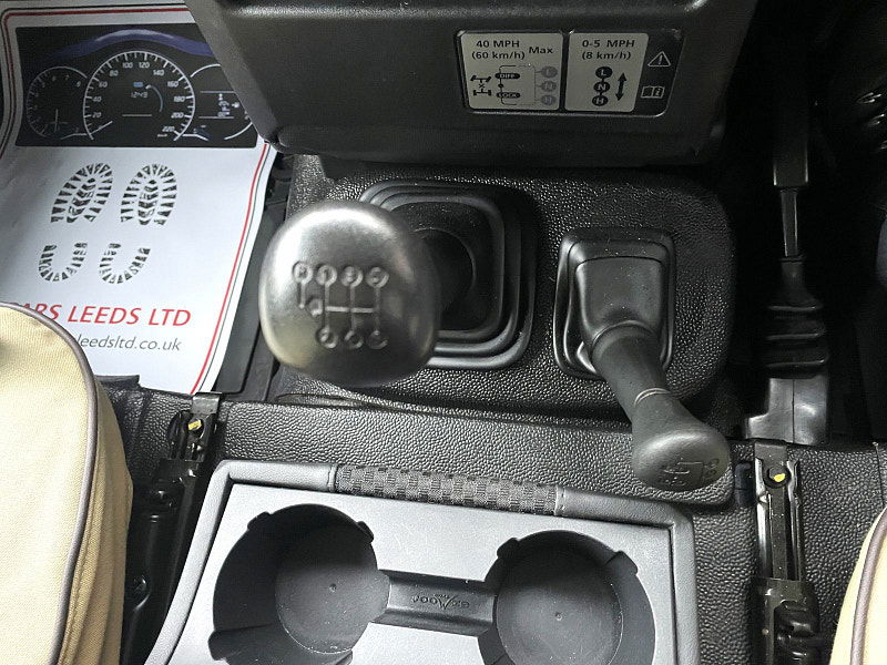 Land Rover Defender 90 2.2 TDCi Hard Top SUV 3dr Diesel Manual 4WD SWB Euro 5 (122 ps) 3dr Manual 2026