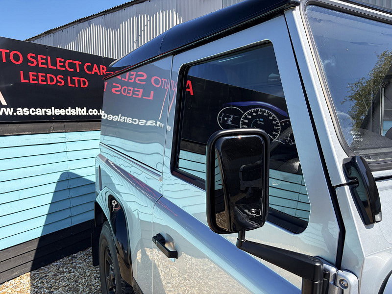 Land Rover Defender 90 2.4 TDCi Hard Top SUV 3dr Diesel Manual 4WD SWB Euro 4 (122 bhp) 3dr Manual 2026