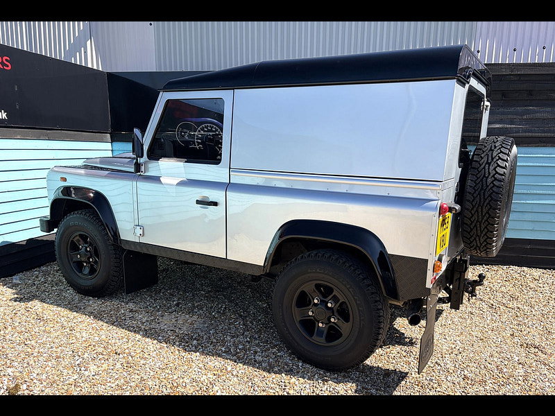 Land Rover Defender 90 2.4 TDCi Hard Top SUV 3dr Diesel Manual 4WD SWB Euro 4 (122 bhp) 3dr Manual 2026