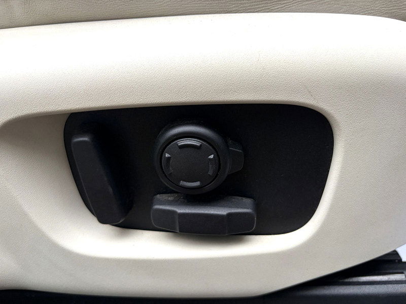 Land Rover DISCOVERY 3.0 TD V6 HSE Luxury SUV 5dr Diesel Auto 4WD Euro 6 (s/s) (258 ps) 5dr Automatic 2026