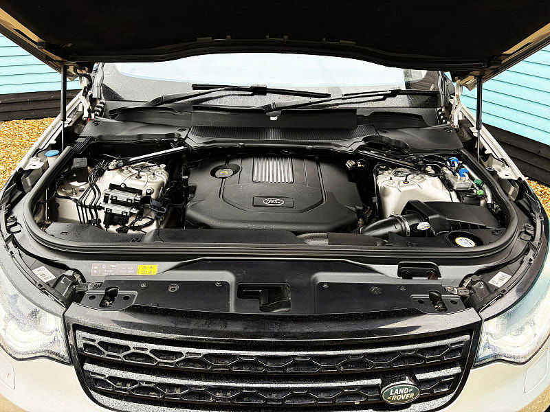 Land Rover DISCOVERY 3.0 TD V6 HSE Luxury SUV 5dr Diesel Auto 4WD Euro 6 (s/s) (258 ps) 5dr Automatic 2026