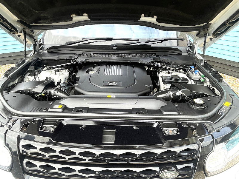 Land Rover Range Rover Sport 3.0 SD V6 Autobiography Dynamic SUV 5dr Diesel Auto 4WD Euro 6 (s/s) (306 ps) 5dr Automatic 2025