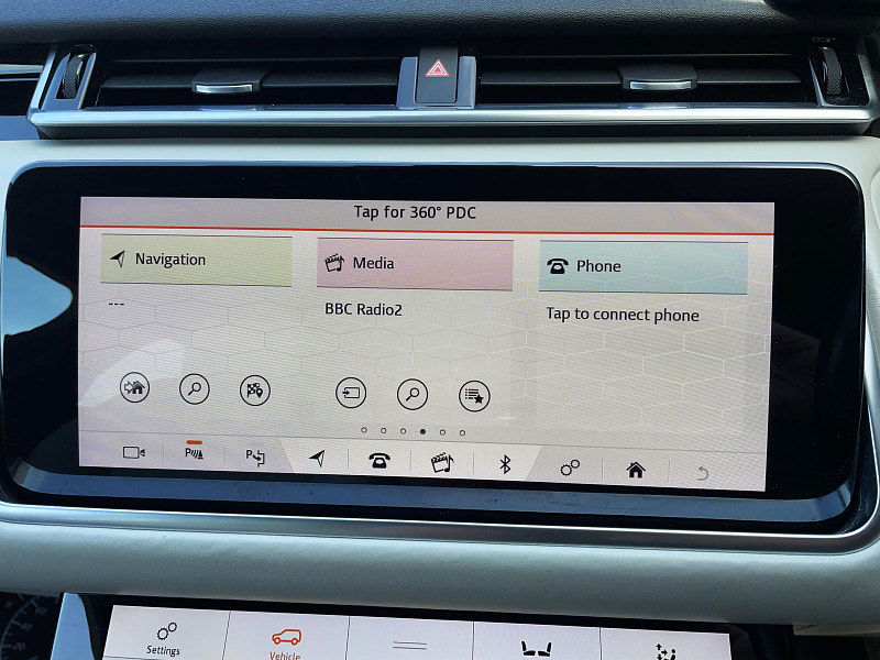 Land Rover Range Rover Velar 2.0 D180 R-Dynamic HSE SUV 5dr Diesel Auto 4WD Euro 6 (s/s) (180 ps) 5dr Automatic 2025