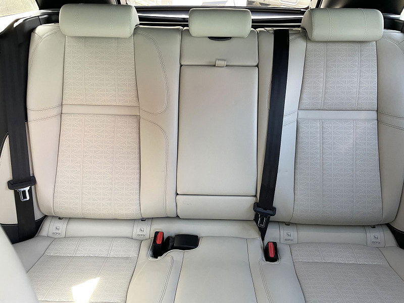 Land Rover Range Rover Velar 2.0 D180 R-Dynamic HSE SUV 5dr Diesel Auto 4WD Euro 6 (s/s) (180 ps) 5dr Automatic 2025
