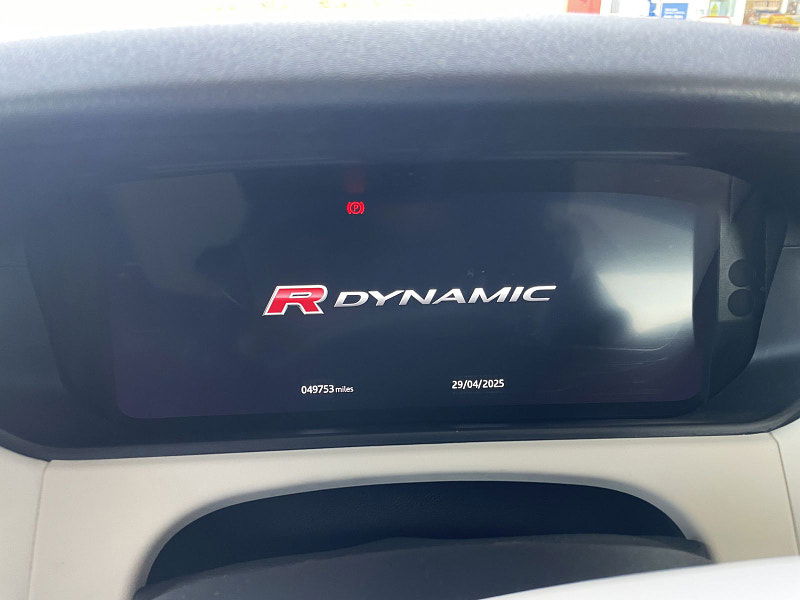 Land Rover Range Rover Velar 2.0 D180 R-Dynamic HSE SUV 5dr Diesel Auto 4WD Euro 6 (s/s) (180 ps) 5dr Automatic 2025