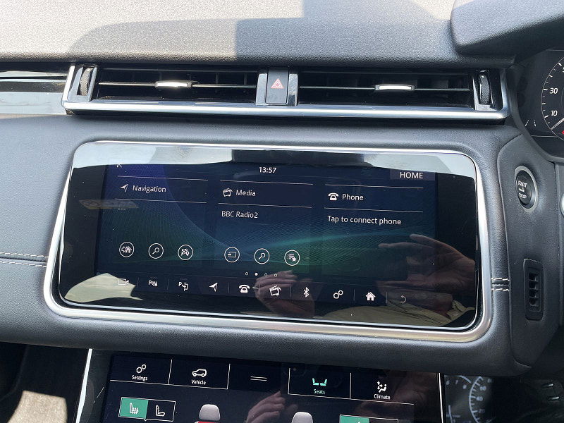 Land Rover Range Rover Velar 2.0 D180 R-Dynamic HSE SUV 5dr Diesel Auto 4WD Euro 6 (s/s) (180 ps) 5dr Automatic 2025