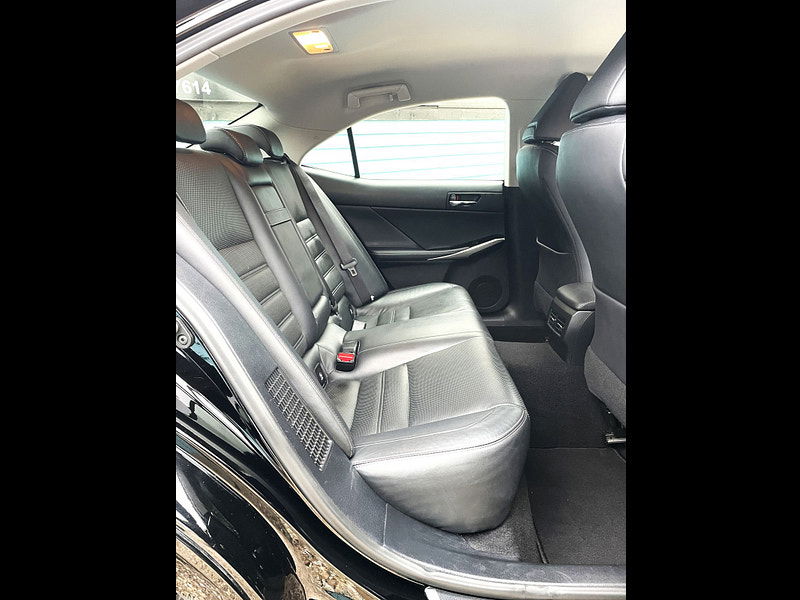 Lexus IS 2.5 300h Executive Edition Saloon 4dr Petrol Hybrid E-CVT Euro 6 (s/s) (223 ps) 4dr Automatic 2025