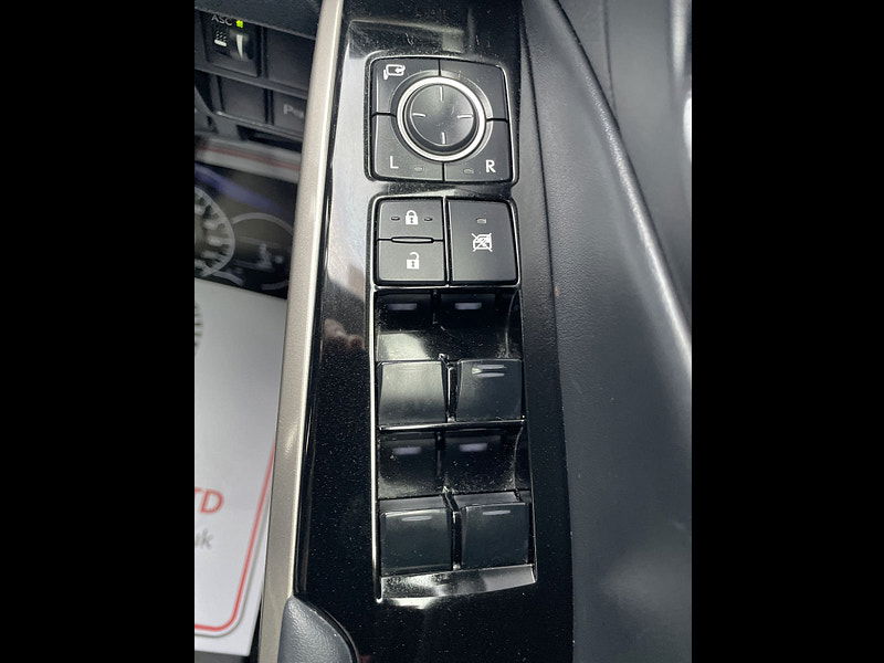 Lexus IS 2.5 300h Executive Edition Saloon 4dr Petrol Hybrid E-CVT Euro 6 (s/s) (223 ps) 4dr Automatic 2025