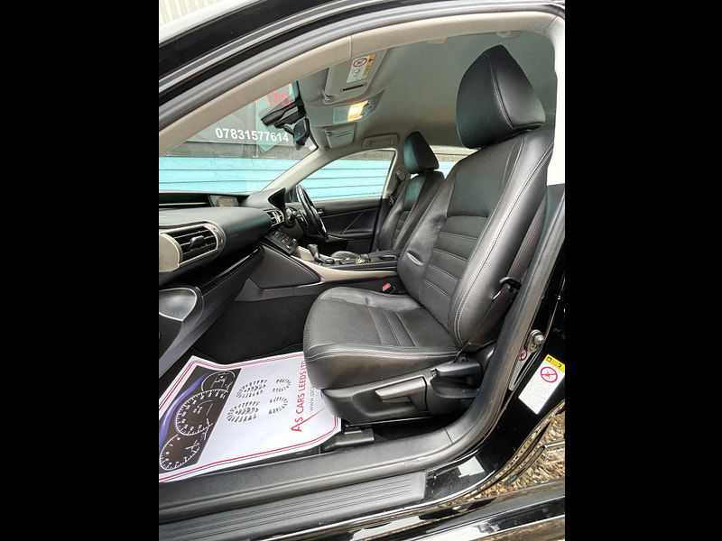 Lexus IS 2.5 300h Executive Edition Saloon 4dr Petrol Hybrid E-CVT Euro 6 (s/s) (223 ps) 4dr Automatic 2025
