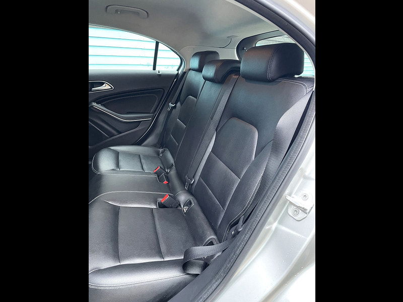 Mercedes-Benz A Class 1.5 A180d Sport Hatchback 5dr Diesel Manual Euro 6 (s/s) (109 ps) 5dr Manual 2025