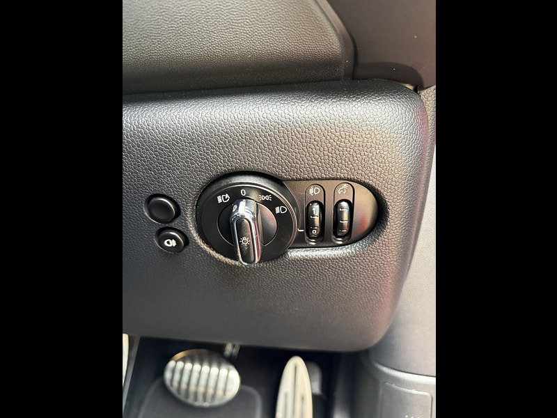 MINI Hatch 1.5 Cooper Sport Hatchback 5dr Petrol Steptronic Euro 6 (s/s) (136 ps) 5dr Automatic 2026