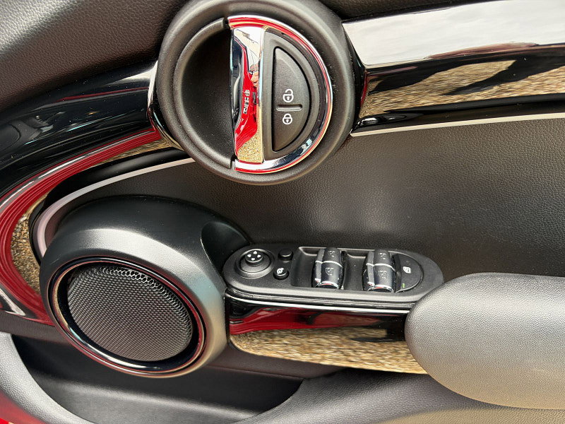 MINI Hatch 1.5 Cooper Sport Hatchback 5dr Petrol Steptronic Euro 6 (s/s) (136 ps) 5dr Automatic 2026