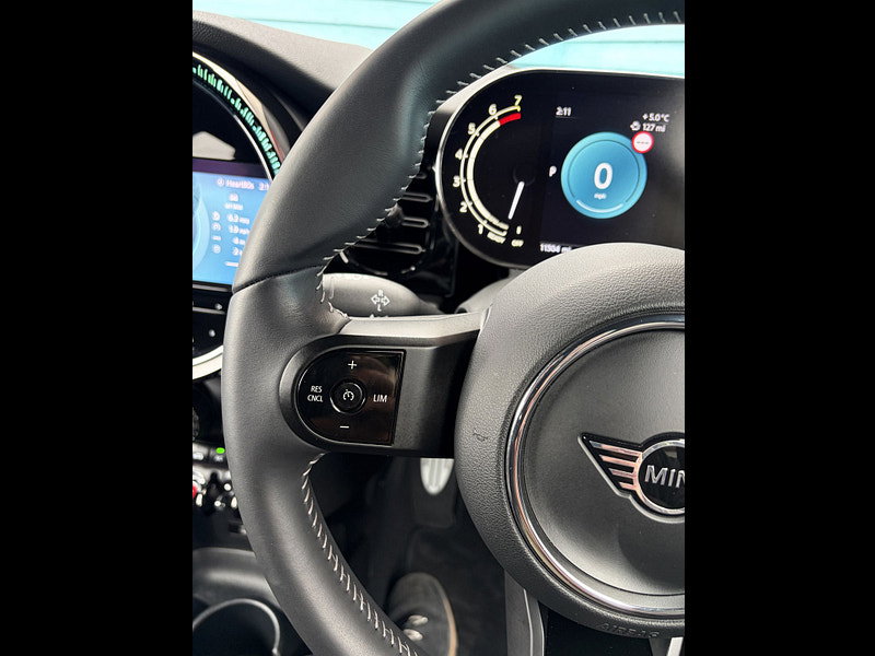 MINI Hatch 1.5 Cooper Sport Hatchback 5dr Petrol Steptronic Euro 6 (s/s) (136 ps) 5dr Automatic 2026